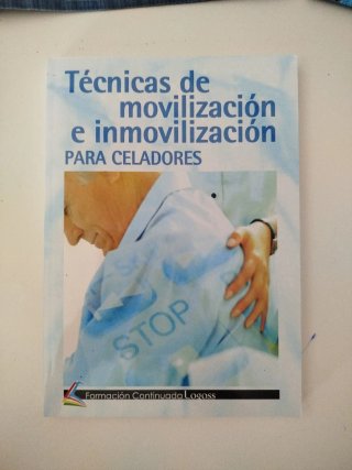 Libros y tests  de 3 cursos de Celador Logoss