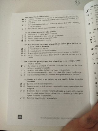 Libros y tests  de 3 cursos de Celador Logoss
