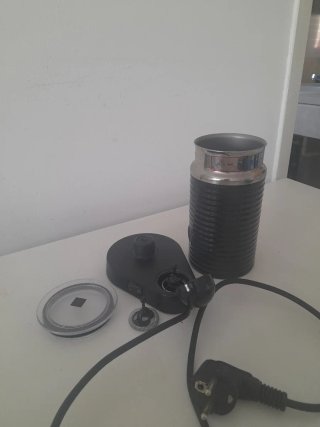 Espumador de leche Nespresso 3