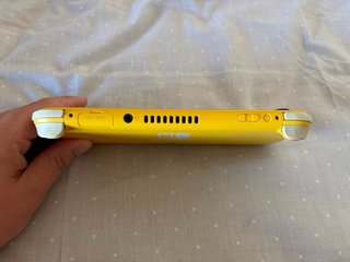Nintendo Switch Lite Amarilla + Funda
