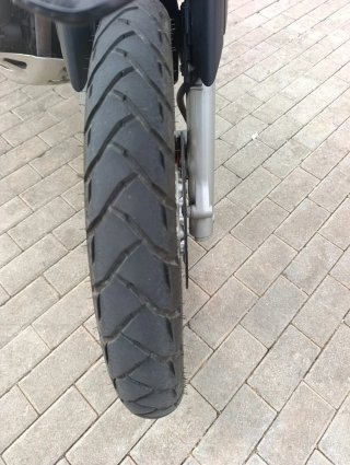 Moto Yamaha Azul y Negra
