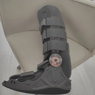 Bota Ortopédica Orliman Walker Y zapato.