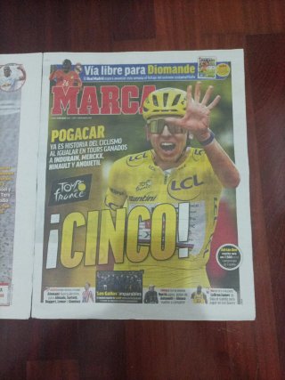Periódicos Marca y As Pogacar