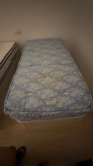 Cama 190x90 con 2 colchones de lana