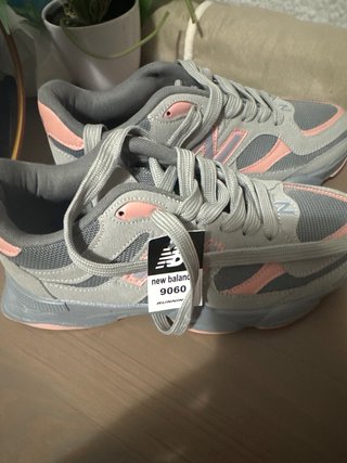 Zapatillas deportivas chica grises y rosas