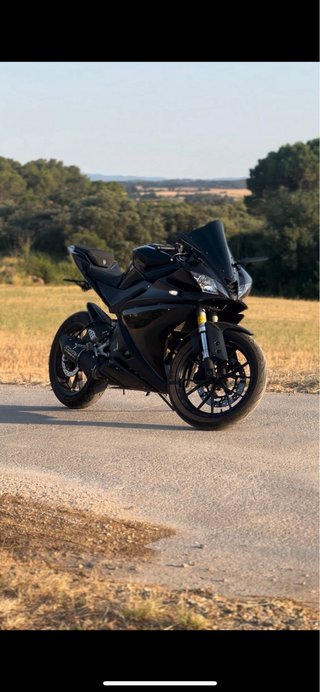 Yamaha yzf-r125 2015