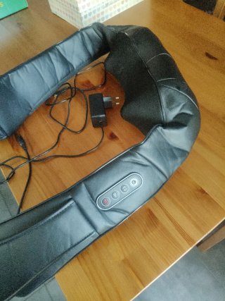 Masajeador cuello y espalda con cargador