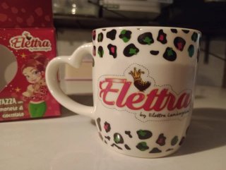 2 tazze per bambina