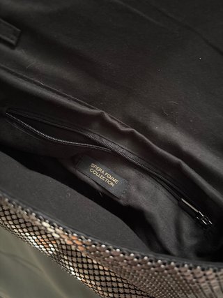 Bolso de fiesta plateado con cadena