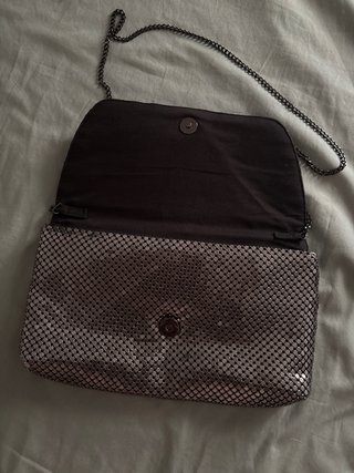 Bolso de fiesta plateado con cadena