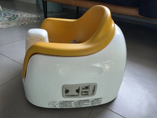 Trona Bumbo da tavolo gialla e bianca