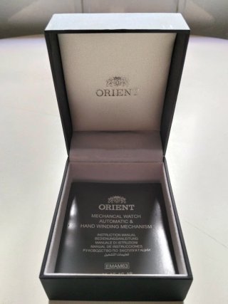Reloj Orient Bambino Sun & Moon Open Heart.
