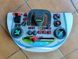 Panel de control de avión de madera