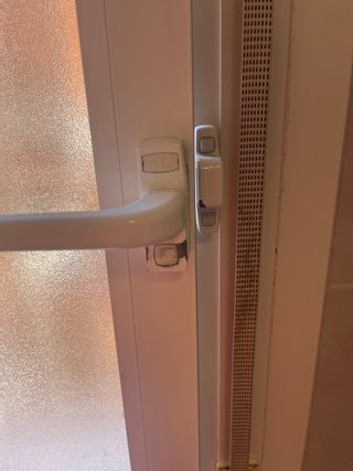 Ventana aluminio abatible