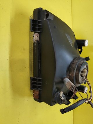 FARO DELANTERO DERECHO MERCEDES MB10O CITYTRANS