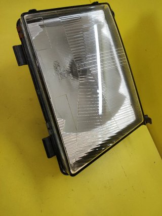 FARO DELANTERO DERECHO MERCEDES MB10O CITYTRANS