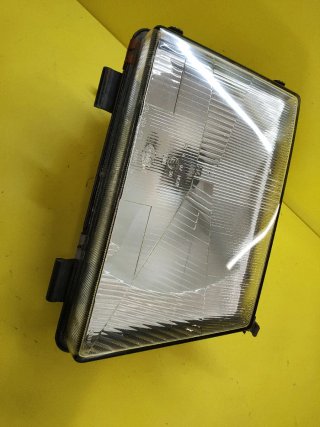 FARO DELANTERO DERECHO MERCEDES MB10O CITYTRANS