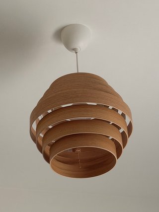Lámpara de techo madera espiral