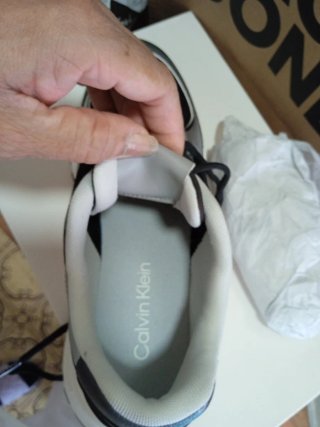 Deportivas Calvin Klein Negras y Plateadas