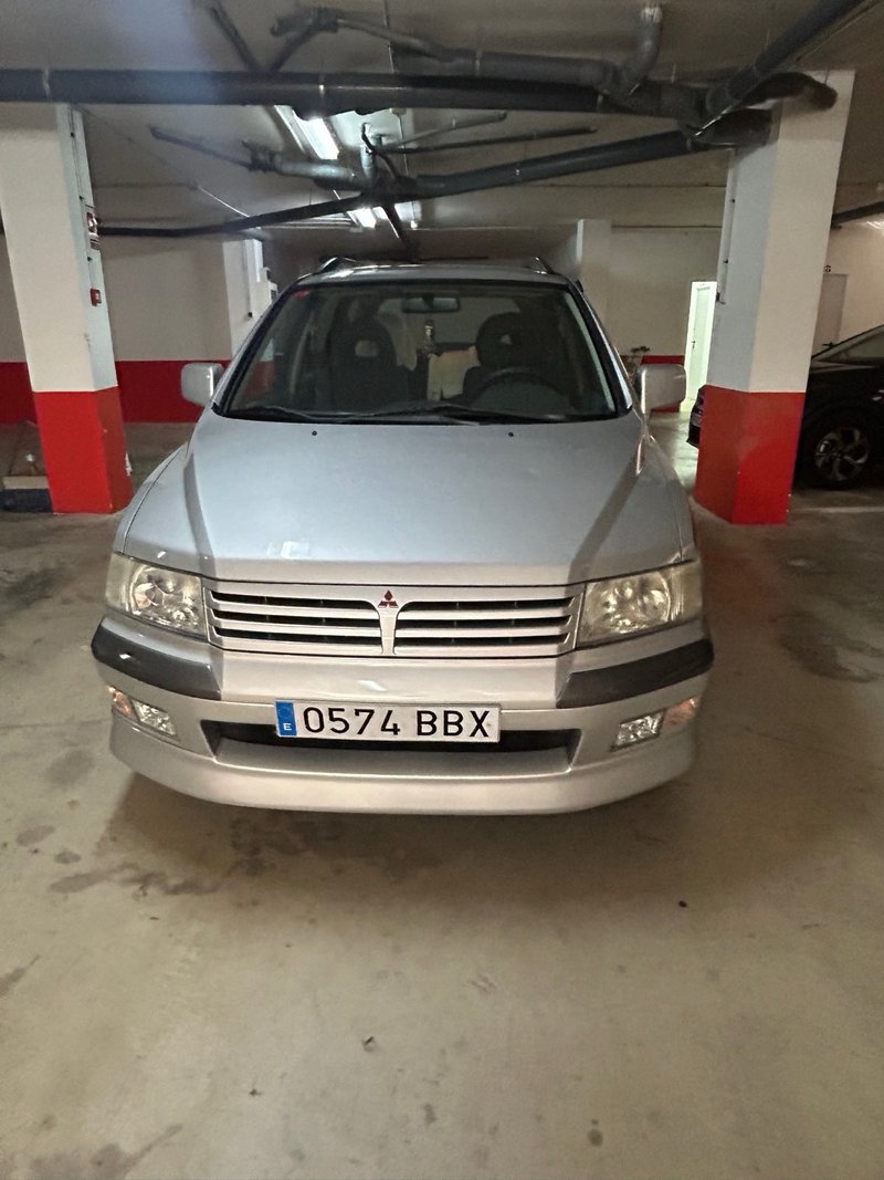 Mitsubishi Space Wagon 2002 2.4 gasolina - foto 1