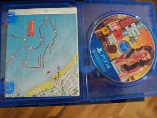 PS4 Pro + GTAV y Watch Dogs 2