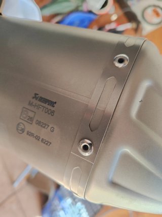 Tubo de escape Akrapovič CFMOTO