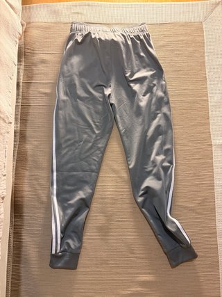 Pantalón Adidas gris niño