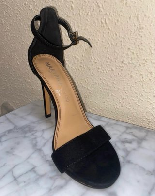 Sandalias de tacón negras