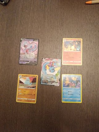 Lote 5 cartas con Carta Pokémon Vaporeon VMAX 320
