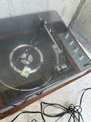 Tocadiscos Zenith Minimalista