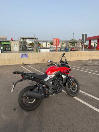 Voge 300 DS 2020 Roja y Negra