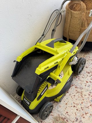 Pack corta setos cortacésped ryobi desbrozadora