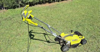 Pack corta setos cortacésped ryobi desbrozadora