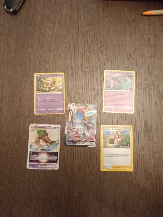 Lote 5 cartas Pokémon con Carta Glaceon VMAX 310