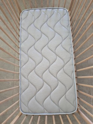 Cuna y colchón IKEA 60x120 cm