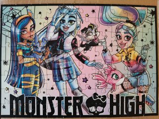 Lote taza y puzzle Monster High