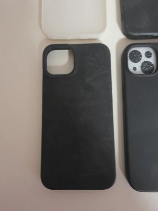 Consegna di 7 custodie per iPhone