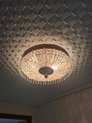 Lámpara de techo de cristal y metal dorado