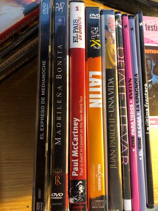 28 Películas DVD + 1 VHS