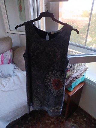 Lote 3 vestidos de mujer tallas M y L.