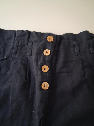 Pantaloncini neri cotone vita alta bottoni