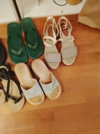 Lote de sandalias Roxy y otras marcas