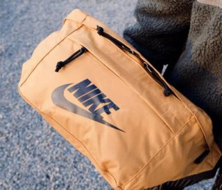 Riñonera Nike Tech Hip Pack Multiusos