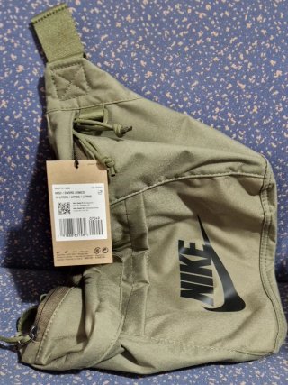 Riñonera Nike Tech Hip Pack Multiusos