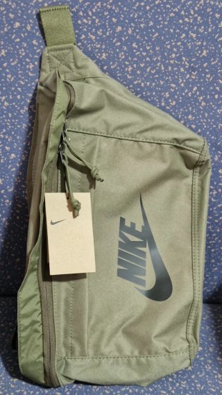 Riñonera Nike Tech Hip Pack Multiusos