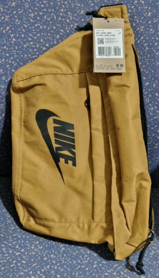 Riñonera Nike Tech Hip Pack Multiusos