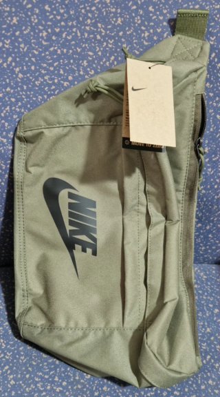 Riñonera Nike Tech Hip Pack Multiusos