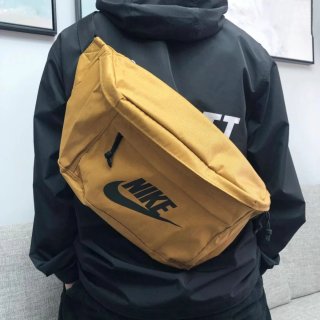 Riñonera Nike Tech Hip Pack Multiusos