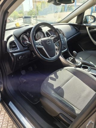 Opel Astra 2011