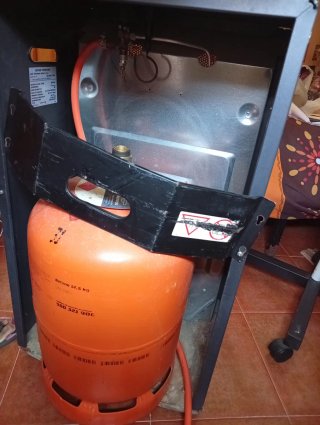 Estufa de gas llama azul